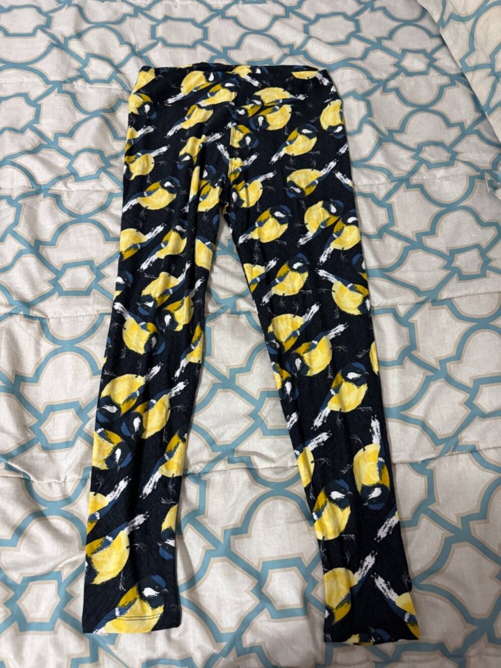 NWOT LuLaRoe Black Yellow Bird Print Leggings Tall & Curvy 💛